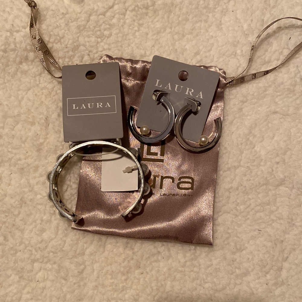 Silver Pearl Bracelet and Earring Set